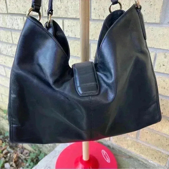 Coach solid black leather gold hardware 3 section shoulder bag purse - Picture 5 of 15